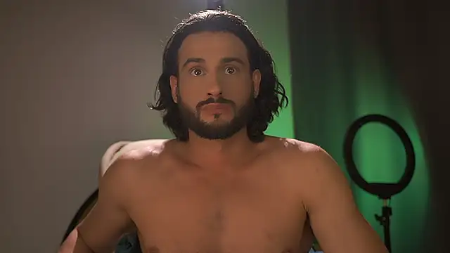 Keen   Luckystrike online show from October 11, 2025, 3:57 pm