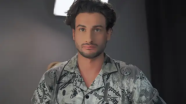 Keen   Luckystrike online show from February 8, 2025, 11:45 pm