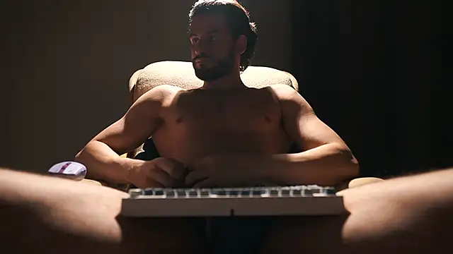 Keen   Luckystrike online show from March 11, 2026, 9:53 pm