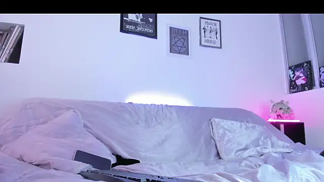 gothic do11 online show from March 2, 2025, 7:08 pm