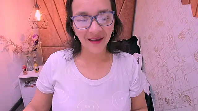 MarilynMiilf  online show from September 11, 2025, 8:31 pm