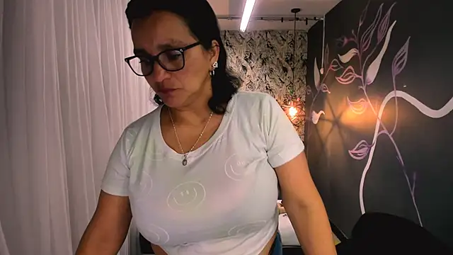 MarilynMiilf  online show from March 13, 2025, 1:32 am