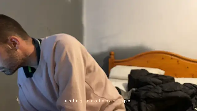 ThatGuyNextDoor1992 online show from September 24, 2025, 10:48 pm