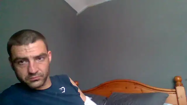 ThatGuyNextDoor1992 online show from September 18, 2025, 9:45 am