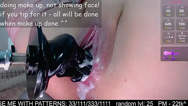 kitty alika online show from November 10, 2025, 11:48 am