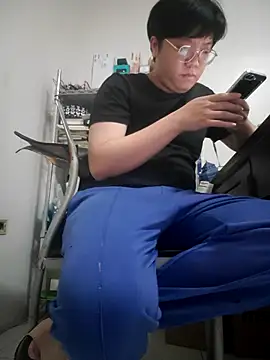 Snapshot of ksshp9502 chatting on February 10, 2026, 3:33 pm ksshp9502 online show from February 10, 2026, 3:33 pm