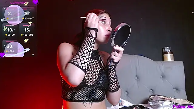 Snapshot of Red-moon1 chatting on February 13, 2026, 4:56 am Red-moon1 online show from February 13, 2026, 4:56 am