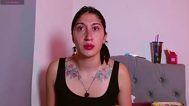 Red-moon1 online show from November 28, 2025, 4:56 am