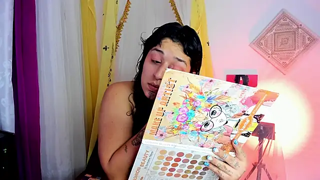 sophiaamethystt online show from September 12, 2025, 3:23 pm