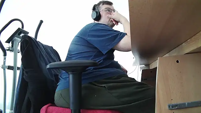 Snapshot of chubbysmallcock@xh chatting on July 5, 2026, 4:14 pm chubbysmallcockxh online show from July 5, 2026, 4:14 pm
