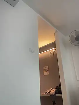 Snapshot of Onee-Chew chatting on February 12, 2026, 4:01 am Onee-Chew online show from February 12, 2026, 4:01 am