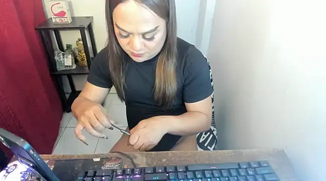 Snapshot of AdriannaCane chatting on January 31, 2025, 1:12 pm AdriannaCane online show from January 31, 2025, 1:12 pm