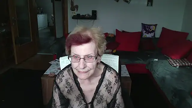 HeisseomaOriginal online show from April 10, 2026, 7:15 am