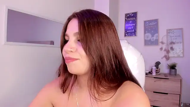 bluee hazell online show from March 19, 2025, 6:12 pm