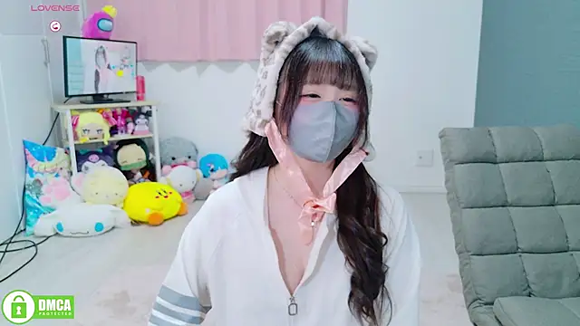 -M Hinano  online show from April 3, 2026, 2:01 pm