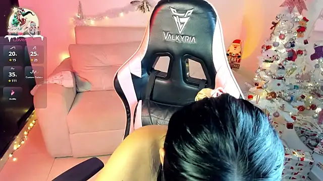 Snapshot of eval_lee18 chatting on December 15, 2025, 8:25 pm eval lee18 online show from December 15, 2025, 8:25 pm