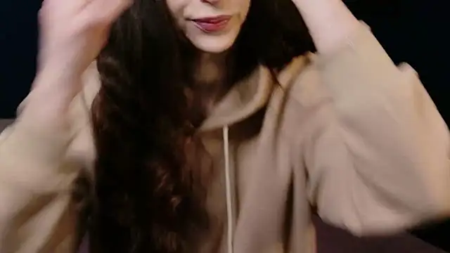 Snapshot of Mila_Anders chatting on February 4, 2026, 5:57 am Mila Anders online show from February 4, 2026, 5:57 am