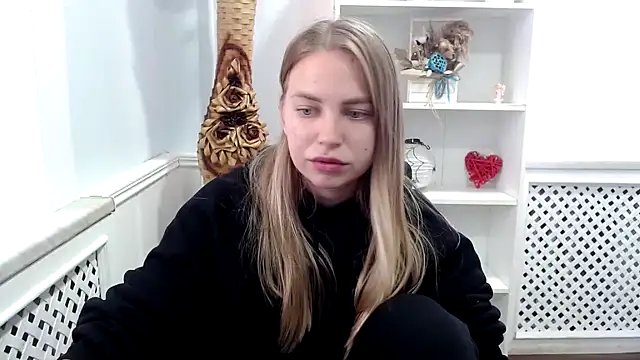 klerkarina online show from October 9, 2025, 8:37 am