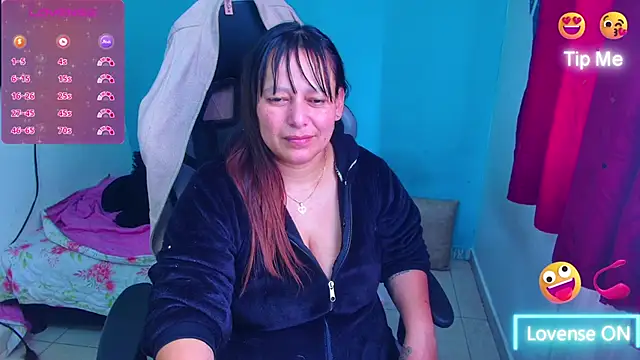 Snapshot of Diana_Lozano chatting on June 7, 2026, 3:39 pm Diana Lozano online show from June 7, 2026, 3:39 pm