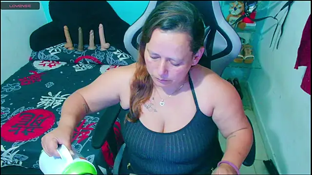 Diana Lozano online show from October 26, 2025, 3:18 am