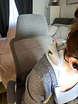 Ellie-L-Elizabeth online show from February 11, 2025, 12:15 pm