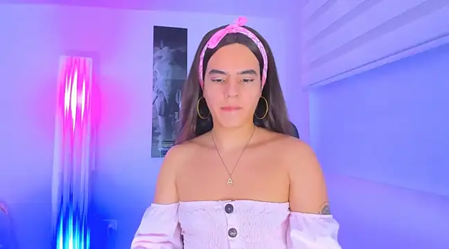 Snapshot of alask_pears0 chatting on January 27, 2025, 2:24 pm alask pears0 online show from January 27, 2025, 2:24 pm