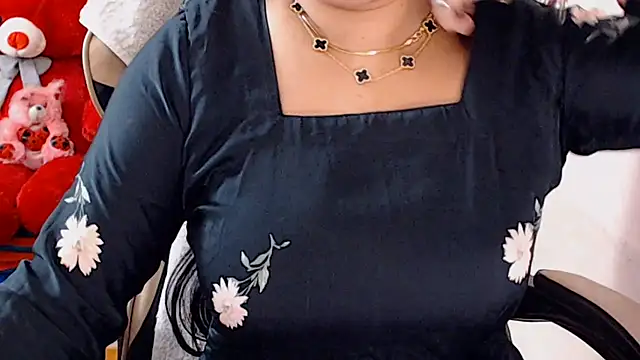 Snapshot of Naughty_Kashish chatting on June 27, 2026, 6:52 am Naughty Kashish online show from June 27, 2026, 6:52 am