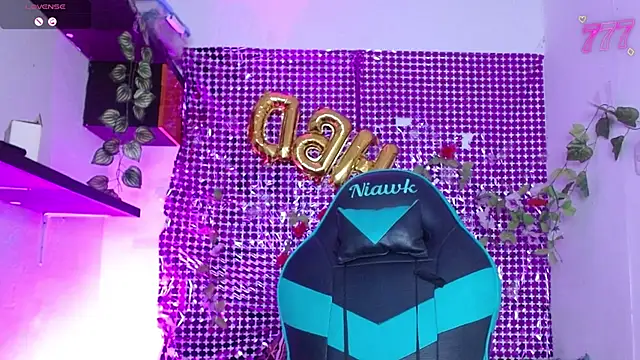 niawk  online show from February 1, 2026, 2:04 pm