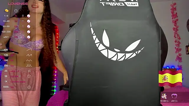 gabrielatafur  online show from October 1, 2025, 7:07 pm