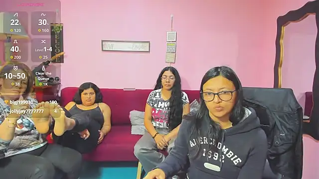 lesbiancuple online show from November 29, 2025, 2:50 pm