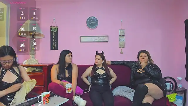 lesbiancuple online show from September 23, 2025, 12:56 pm