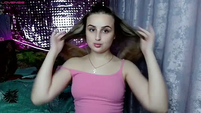 Snapshot of Careys_universe chatting on December 7, 2024, 10:28 am Careys universe online show from December 7, 2024, 10:28 am