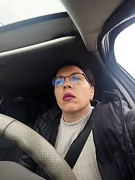 SquirtyMellissaLabia online show from October 27, 2025, 8:48 am