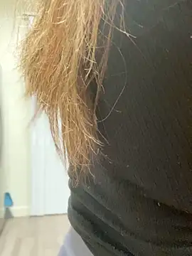 AriannaPena online show from February 27, 2025, 5:18 am