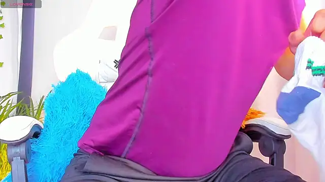 petter coleman  online show from April 16, 2026, 9:04 pm