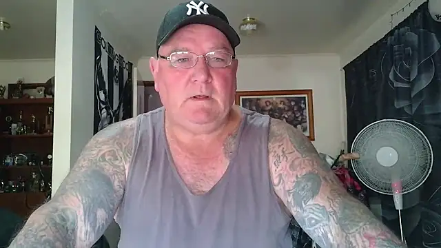 Snapshot of HOTANAL chatting on February 24, 2026, 11:16 pm HOTANAL online show from February 24, 2026, 11:16 pm