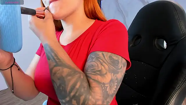 kimbrownn online show from November 19, 2025, 12:38 pm