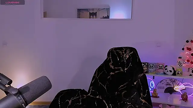 SofiRusselle online show from December 31, 2024, 6:24 pm