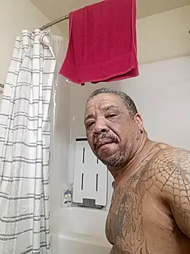 yellowwetfox online show from February 20, 2026, 9:44 am