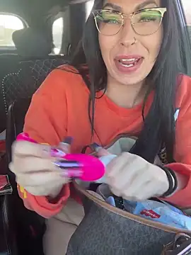 annablisss online show from February 18, 2025, 8:25 pm