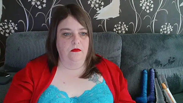 HouseWifeWhore Milf online show from September 18, 2025, 3:59 pm