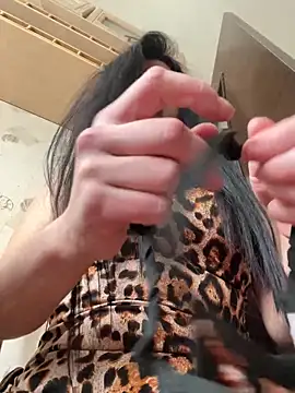 CrazzyChicks online show from March 7, 2026, 7:59 am