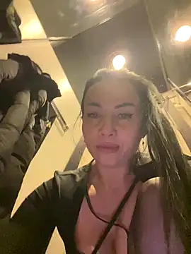 CrazzyChicks online show from January 9, 2026, 7:15 am