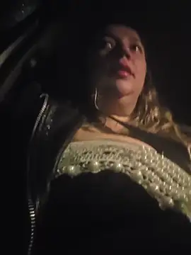 isabella rossse online show from November 18, 2025, 11:59 pm