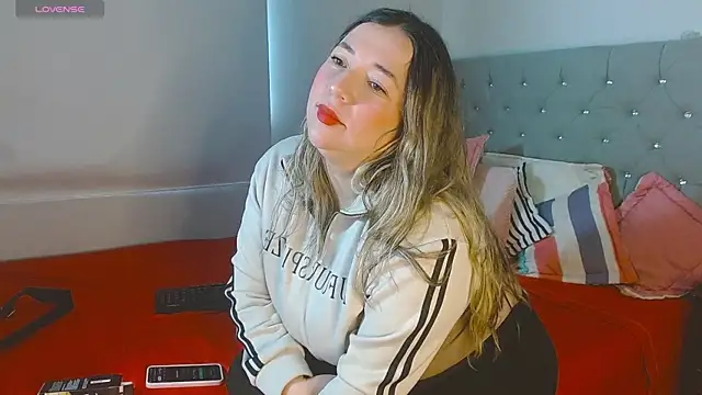 isabella rossse online show from November 27, 2025, 1:00 pm