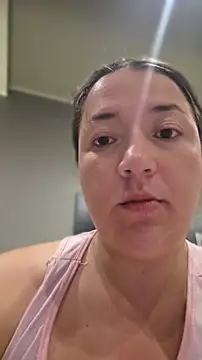 isabella rossse online show from April 10, 2026, 5:58 am