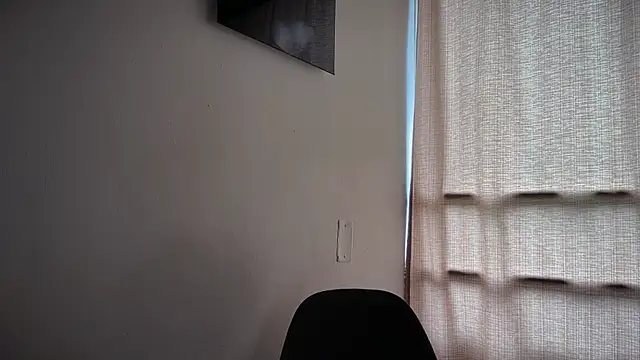 romeolovedark online show from February 16, 2026, 4:38 pm