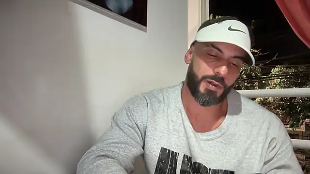 romeolovedark online show from October 13, 2025, 2:46 am