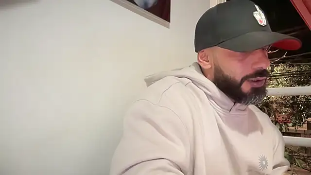 romeolovedark online show from October 19, 2025, 8:06 am