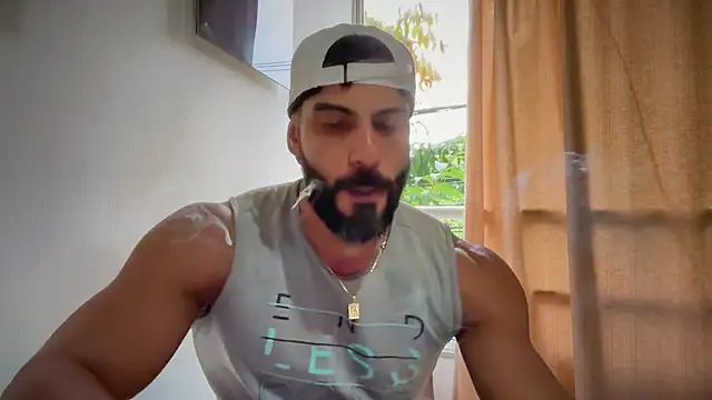 romeolovedark online show from June 4, 2026, 8:46 pm